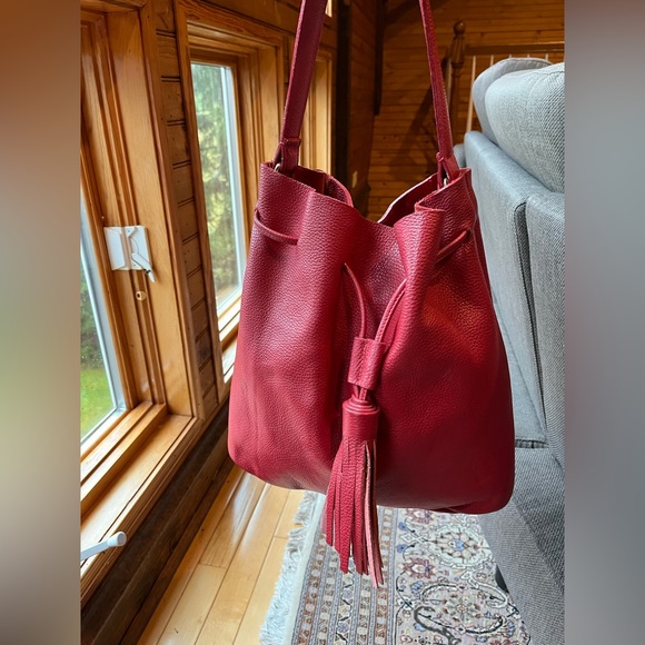 GORGEOUS Alberta Di Canio Italian red leather suede lined hobo bag with tassel - Picture 2 of 11